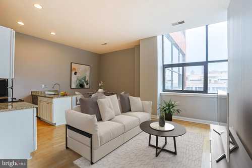 $300,000 - 1Br/1Ba -  for Sale in Old City, Philadelphia