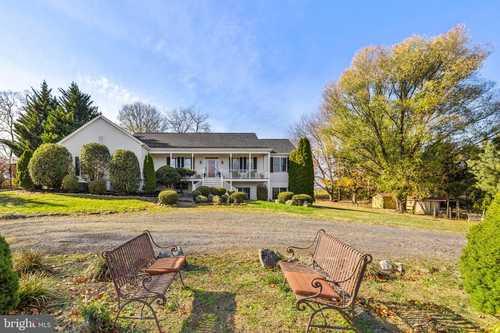 $997,000 - 3Br/3Ba -  for Sale in Cobbler Springs Farm Sub, Marshall