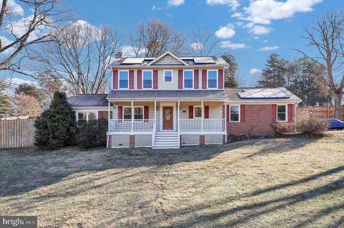 $585,000 - 4Br/3Ba -  for Sale in None Available, Frederick