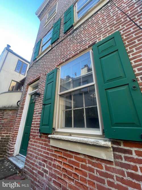 $300,000 - 2Br/1Ba -  for Sale in Queen Village, Philadelphia