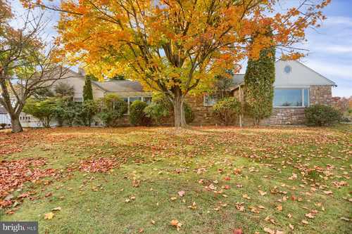 $695,000 - 4Br/6Ba -  for Sale in None Availabel, Sunbury