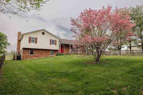 $349,000 - 4Br/3Ba -  for Sale in None, Fishersville