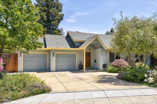 $3,498,000 - 4Br/3Ba -  for Sale in Mountain View