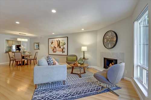 $880,000 - 2Br/3Ba -  for Sale in East Palo Alto