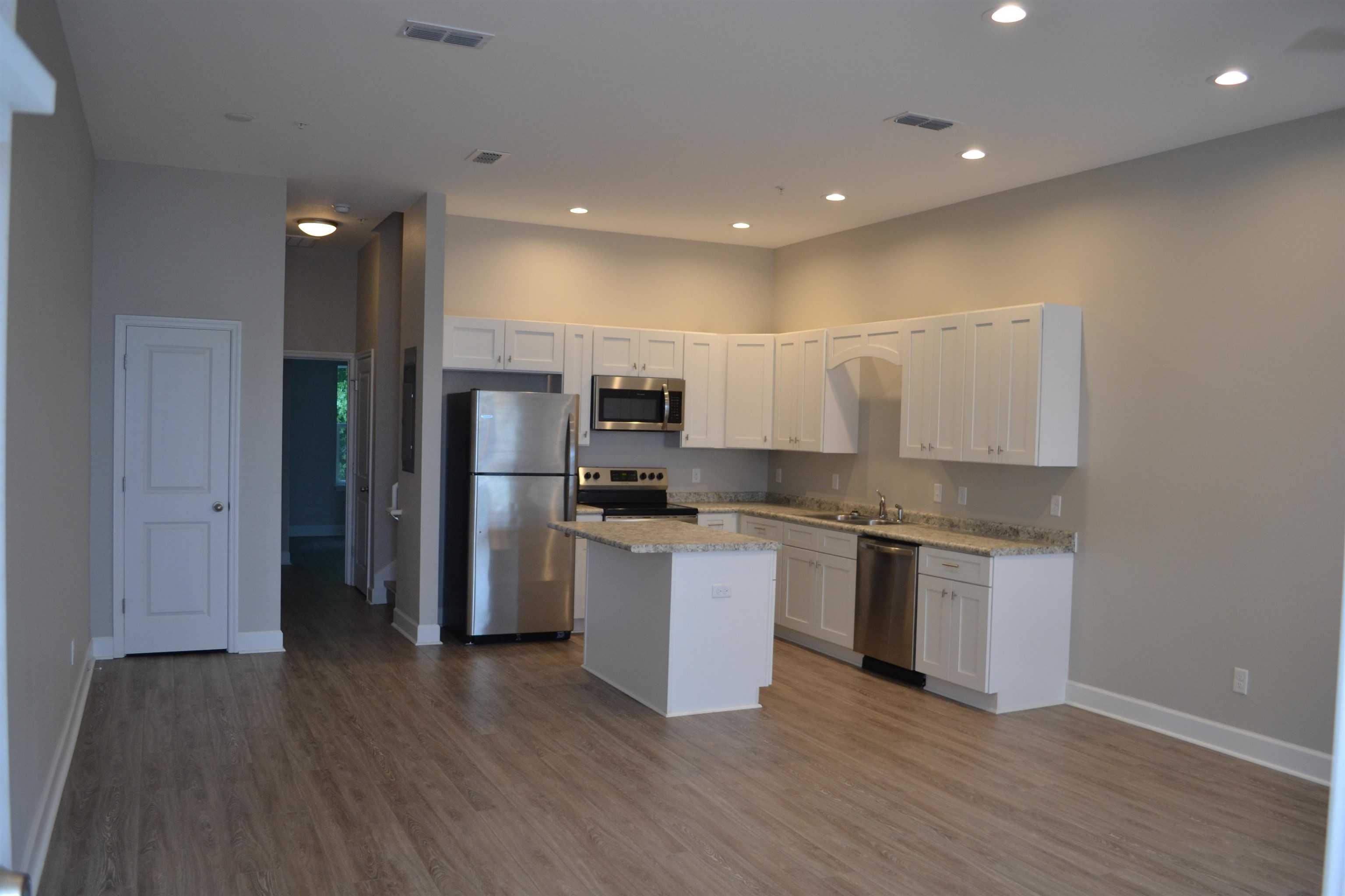 $2,000 - 3Br/4Ba -  for Sale in Oakland Parc, Tallahassee