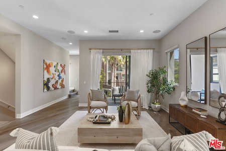 $2,625,000 - 3Br/4Ba -  for Sale in Collection Residence 1x, Playa Vista