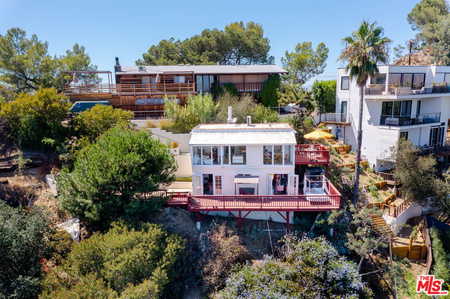 $1,950,000 - 4Br/6Ba -  for Sale in Los Angeles