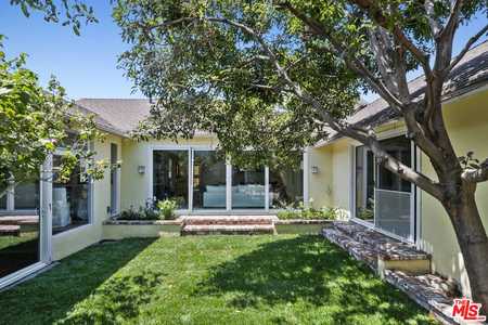 $1,995,000 - 3Br/2Ba -  for Sale in Los Angeles