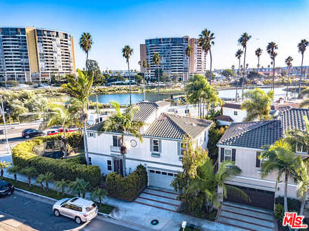 $2,799,000 - 4Br/3Ba -  for Sale in Venice