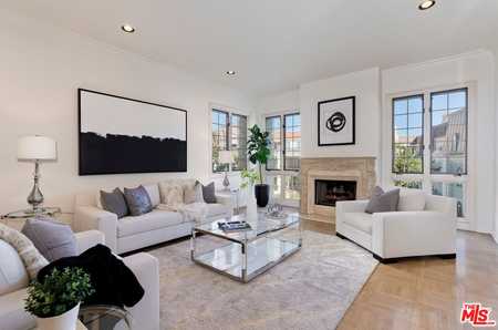 $2,295,000 - 2Br/3Ba -  for Sale in Los Angeles