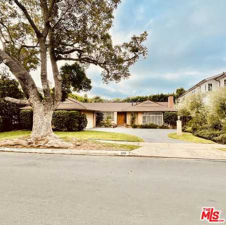 $5,357,000 - 2Br/3Ba -  for Sale in Pacific Palisades