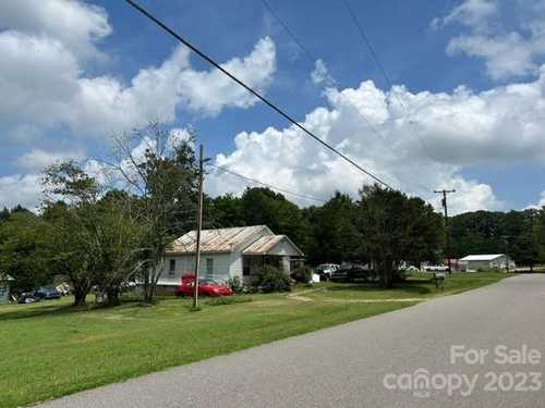 $650,000 - 3Br/1Ba -  for Sale in None, Troutman