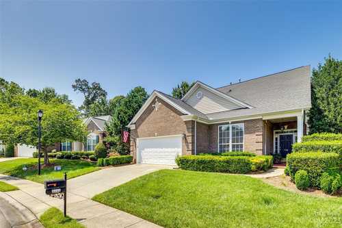 $549,000 - 5Br/3Ba -  for Sale in Four Seasons At Gold Hill, Fort Mill