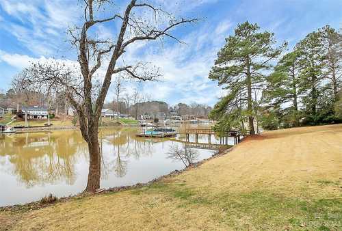 $1,245,000 - 3Br/3Ba -  for Sale in None, Mooresville