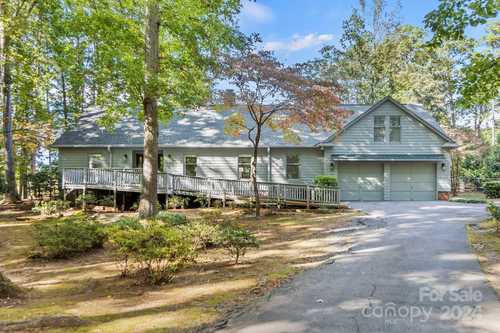 $675,000 - 5Br/4Ba -  for Sale in River Hills, Lake Wylie