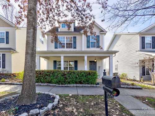 $425,000 - 3Br/3Ba -  for Sale in Caldwell Station, Cornelius