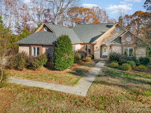 $525,000 - 3Br/3Ba -  for Sale in None, Mooresville