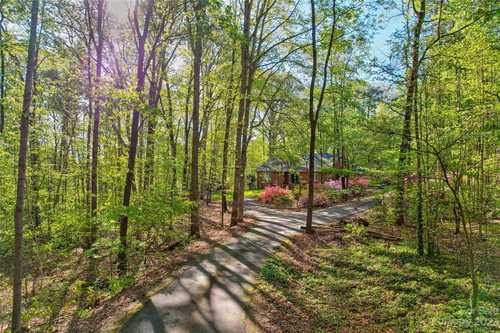 $600,000 - 4Br/4Ba -  for Sale in None, Mooresville