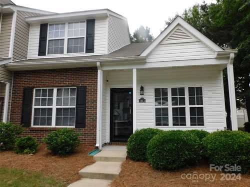 $289,900 - 3Br/3Ba -  for Sale in Lexington Commons, Rock Hill