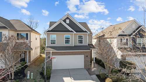 $434,000 - 3Br/3Ba -  for Sale in Waterside At The Catawba, Fort Mill