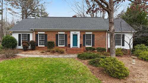 $725,000 - 4Br/3Ba -  for Sale in Stonehaven, Charlotte