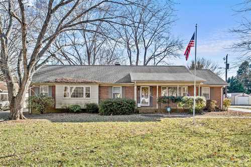 $425,000 - 4Br/2Ba -  for Sale in Farmwood, Mint Hill
