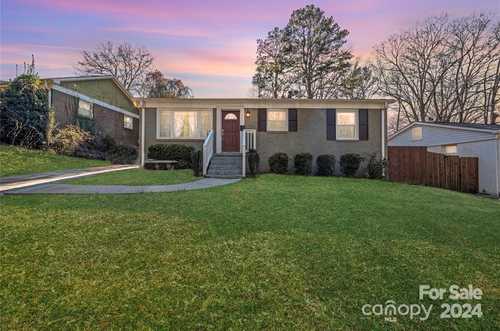 $640,000 - 3Br/2Ba -  for Sale in Wilmore, Charlotte