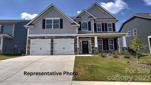 $469,000 - 4Br/3Ba -  for Sale in Falls Cove At Lake Norman, Troutman