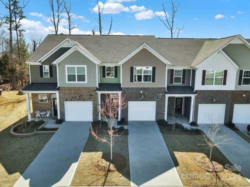 $335,000 - 2Br/3Ba -  for Sale in Windhaven, Tega Cay