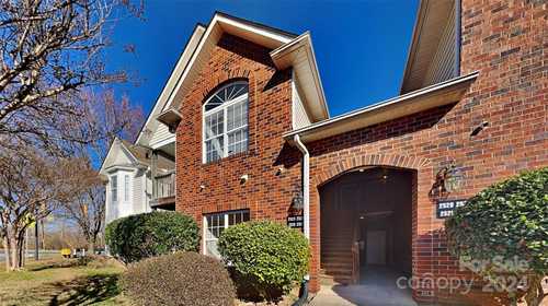 $189,900 - 2Br/2Ba -  for Sale in Carya Pond Condo Homes, Charlotte