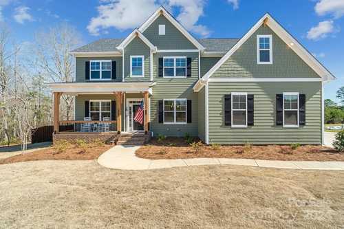 $949,997 - 5Br/4Ba -  for Sale in Shepherds Trace, Clover