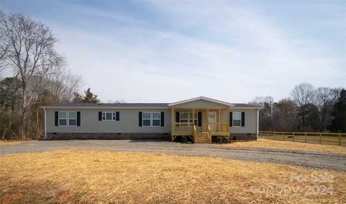 $299,900 - 4Br/2Ba -  for Sale in Unknown, Harmony