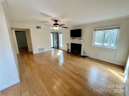 $190,000 - 1Br/1Ba -  for Sale in Heathstead, Charlotte