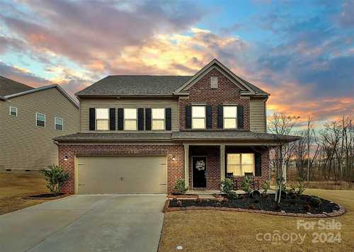 $625,000 - 5Br/4Ba -  for Sale in Waterside At The Catawba, Fort Mill
