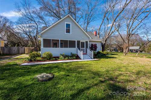 $275,000 - 4Br/3Ba -  for Sale in None, York
