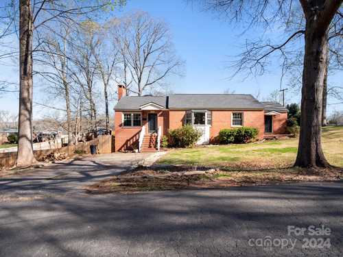 $350,000 - 3Br/1Ba -  for Sale in None, Fort Mill
