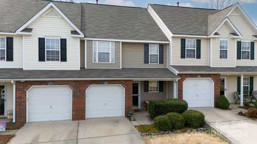 $275,000 - 2Br/3Ba -  for Sale in Lexington Commons, Rock Hill