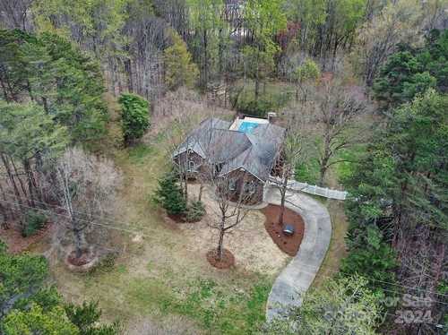 $649,900 - 3Br/4Ba -  for Sale in Torrence Branch Estates, Fort Mill