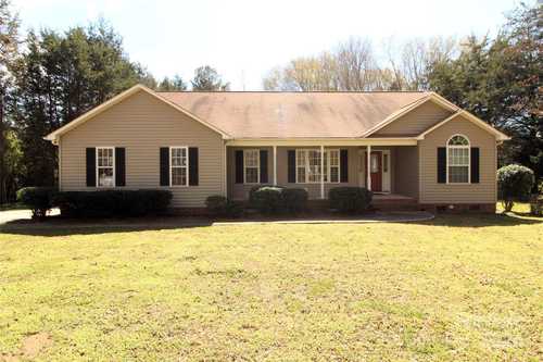 $389,900 - 3Br/2Ba -  for Sale in Woodland Knoll, York