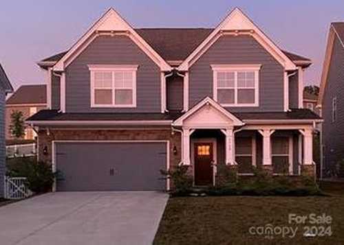 $530,000 - 4Br/4Ba -  for Sale in Cypress Point, Lake Wylie