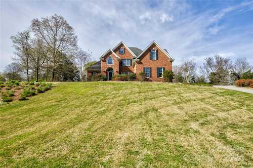 $825,000 - 4Br/3Ba -  for Sale in Clearview, Rock Hill
