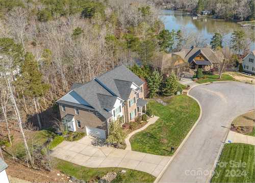 $1,100,000 - 6Br/5Ba -  for Sale in Handsmill On Lake Wylie, York