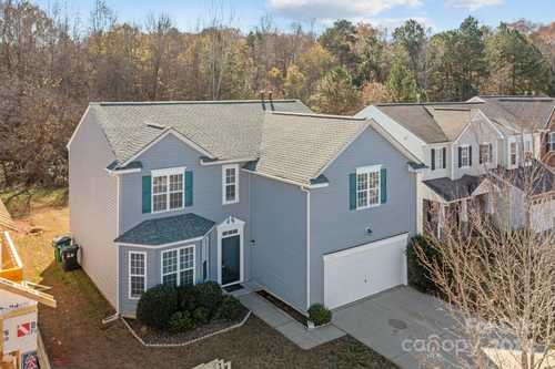 $585,000 - 4Br/3Ba -  for Sale in Southampton Commons, Charlotte