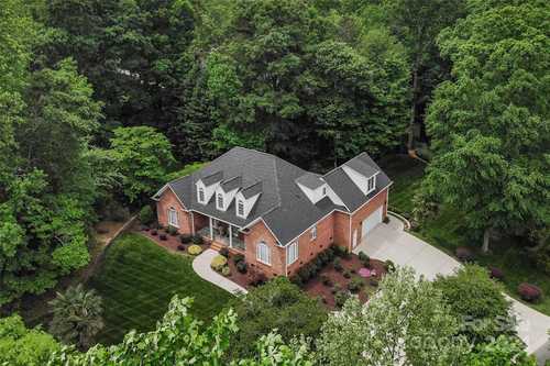 $800,000 - 4Br/4Ba -  for Sale in Patrick Place, Clover