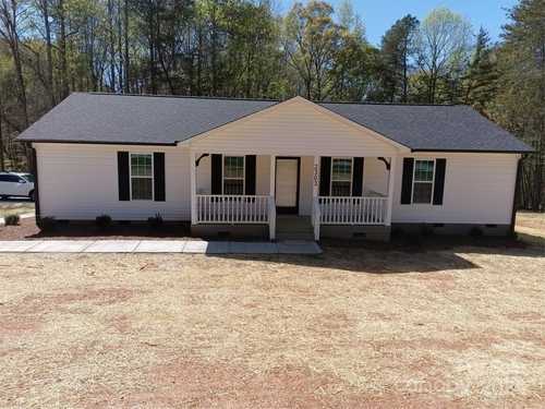 $399,000 - 3Br/2Ba -  for Sale in None, York