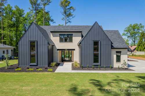 $2,149,000 - 4Br/5Ba -  for Sale in Helms Port On Lake Norman, Mooresville