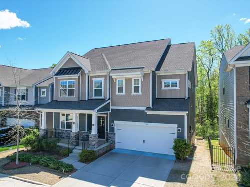 $705,000 - 5Br/5Ba -  for Sale in Oakland Pointe, Fort Mill