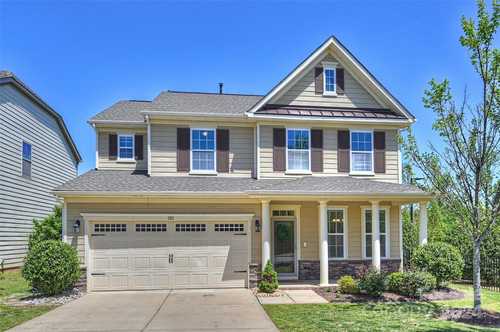 $450,000 - 3Br/3Ba -  for Sale in Byers Creek, Mooresville