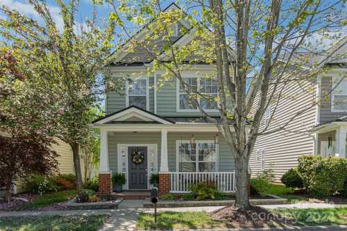 $425,000 - 3Br/3Ba -  for Sale in Monteith Place, Huntersville