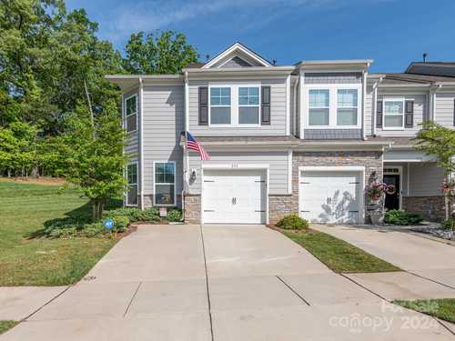 $350,000 - 3Br/3Ba -  for Sale in The Village At Ivy Ridge, Lake Wylie